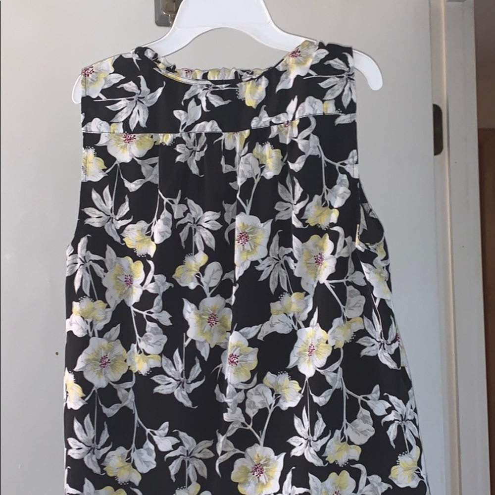 blouse - Picture 3 of 3